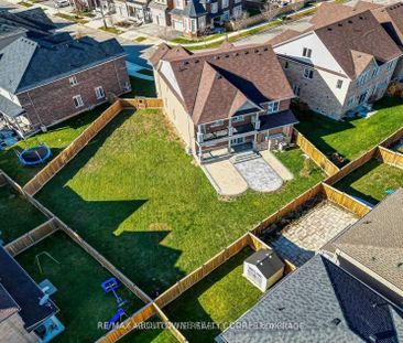 For Lease - 206 Jessie Caverhill Passage, Oakville, Ontario - Photo 5