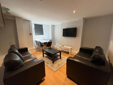 5 bedroom terraced house to rent - Photo 2