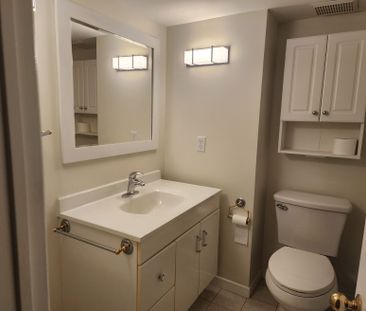 For Lease - 123 Ravenscroft Road, Ajax, Ontario - Photo 4