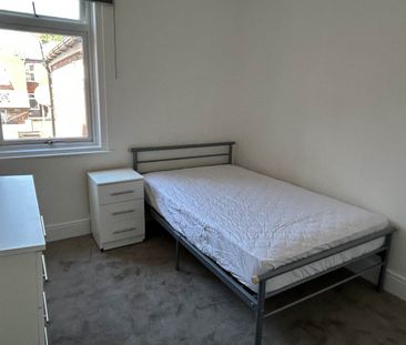 1 bed house / flat share to rent in Pinhoe Road, Exeter, EX4 - Photo 2