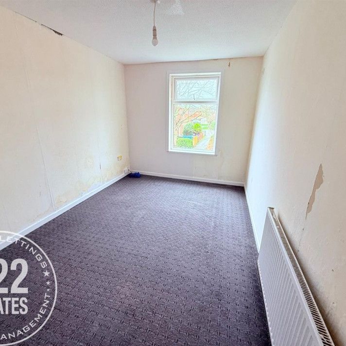 Sheffield Close - Warrington - WA5 - Photo 1