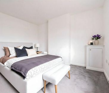 4 bedroom semi-detached house to rent - Photo 5