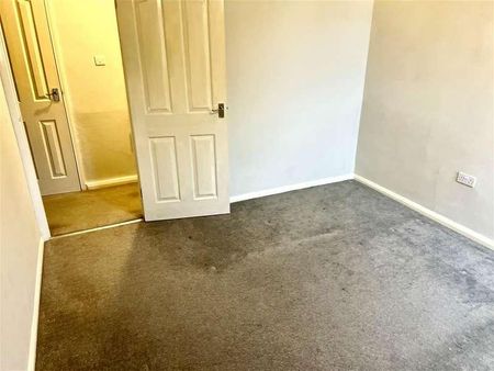 Perth Road, Rochdale, OL11 - Photo 4