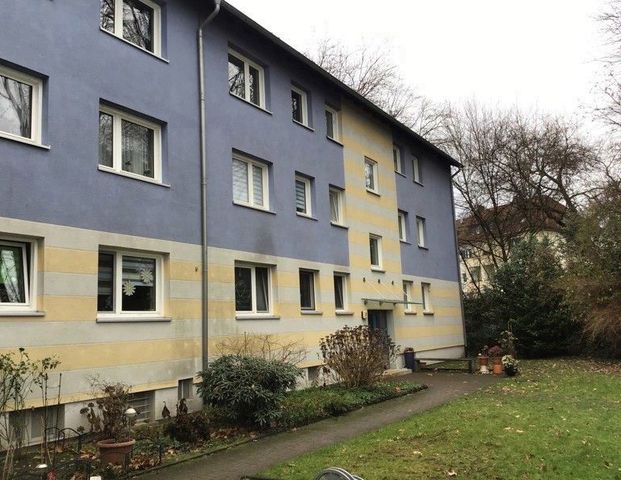 Charmante 3-Zimmer-Wohnung mit Balkon! - Foto 1
