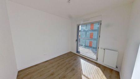 Location Appartement 4 pièces 82m² - Photo 2