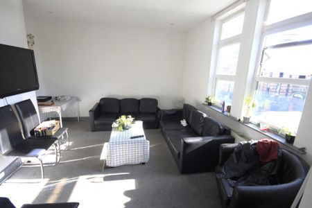 6 bedroom flat to rent - Photo 2