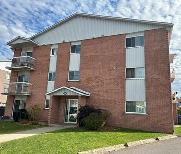 BEAU GRAND 4 1/2 a GRANBY - Photo 1