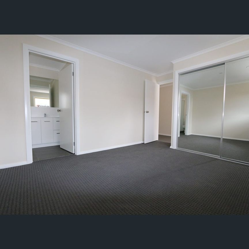 Low maintenance living - Photo 1