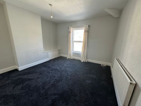 Clinton Avenue, Blackpool - Photo 2