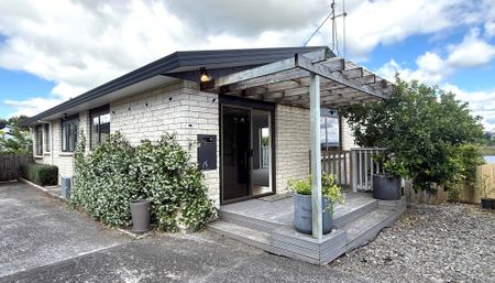 Beautifully Renovated 3 Bedroom Home with Water Views - AVAILABLE NOW - Photo 3