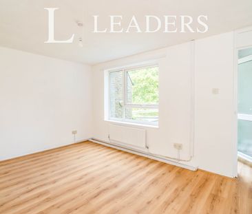 3 bedroom terraced to rent The Copse, Chichester, PO19 - Photo 5