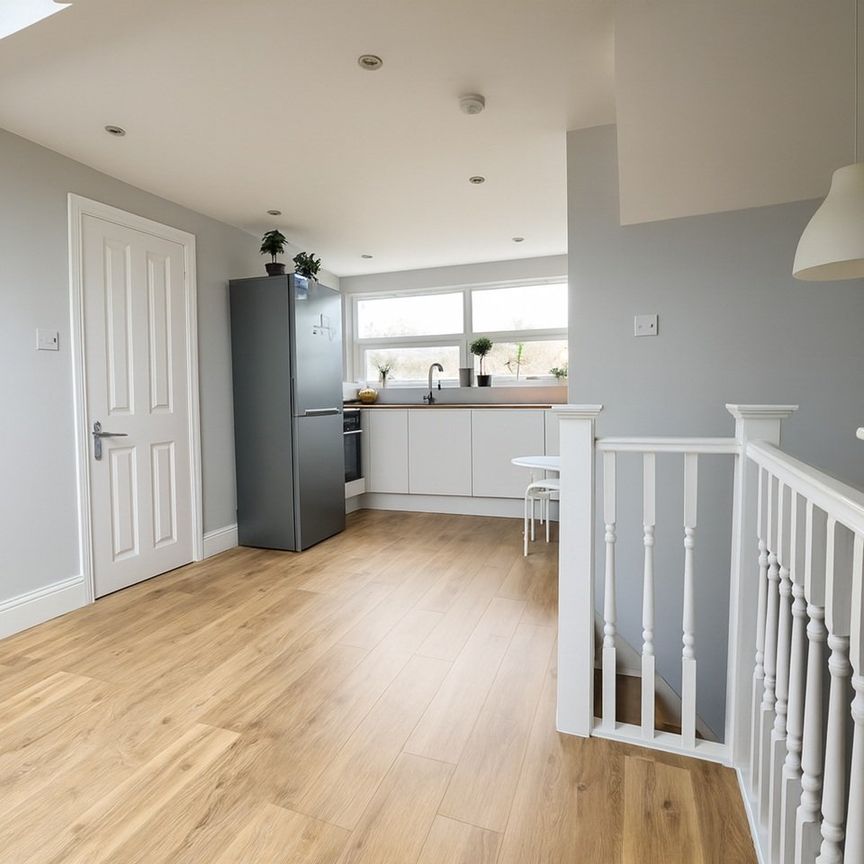1 Bed Flat, Hawke Park Road, N22 - Photo 1