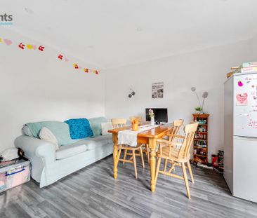 6 bedroom terraced house to rent - Photo 4