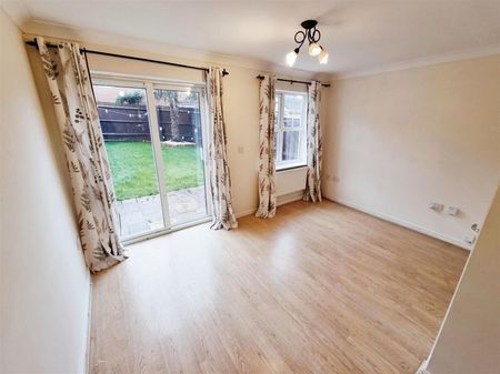 2 Bedroom House to Rent in Windsor Road, Rushden, NN10 - Photo 5