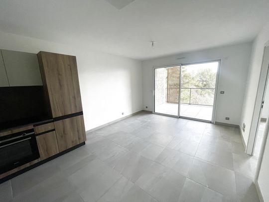 Location Appartement 2 pièces 41m² EZE 06360 - Photo 1