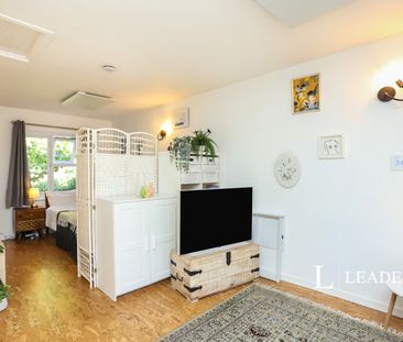 studio to rent Monarch Mews, Streatham - Photo 2