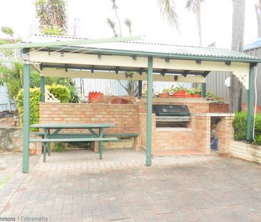 3 BRICK BEDROOM HOUSE - Photo 6