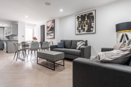 6 bedroom house to rent - Photo 2