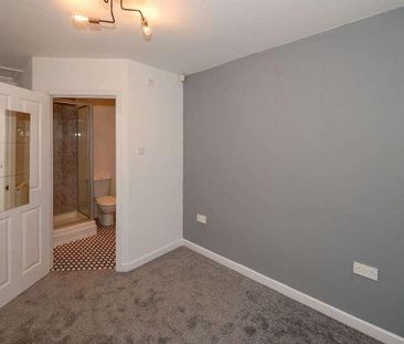Flat, Sefton Drive, Sefton Park, Liverpool, L8 - Photo 6