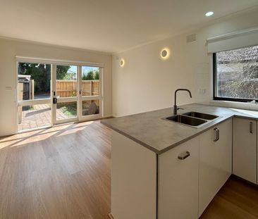 WELL-LOCATED 2-BED UNIT IN AVONDALE HEIGHTS - Photo 5