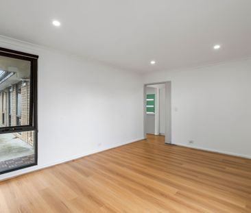 Your Ideal Family Haven Awaits at 37 Malmsbury Drive - Photo 5