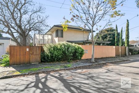 Open the Door to Stylish, Easy Living - Photo 4