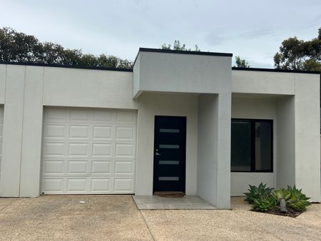 1/5B Uranbo Street, Salisbury North SA 5108 - House For Rent | Domain - Photo 4