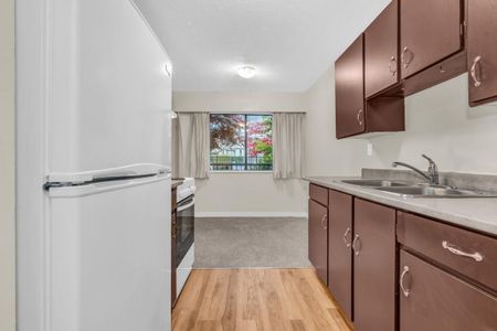 Maple Manor Apartments - Photo 4