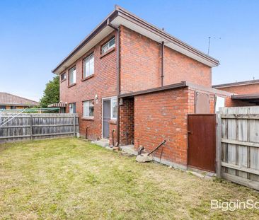 Well maintained 2 Bedroom Home - Photo 5