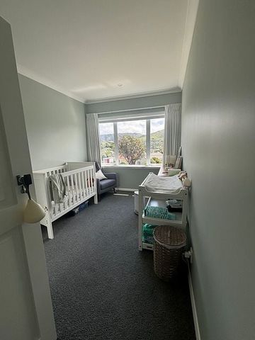 Modern two bedroom home with a large outdoor area - Photo 5