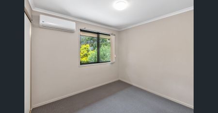 Large Family Home - Photo 5