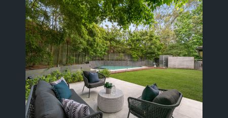 Renovated stylish home with pool in prized Turramurra location - Photo 2