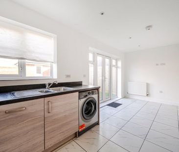 Oxlade Drive, Slough, Berkshire,SL3 - Photo 6