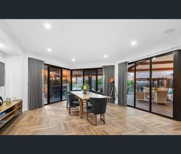 Panoramic Ocean and Marina Views - Ultimate Entertainers Dream Home - Photo 4