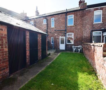 3 bedroom terraced house to rent - Photo 2