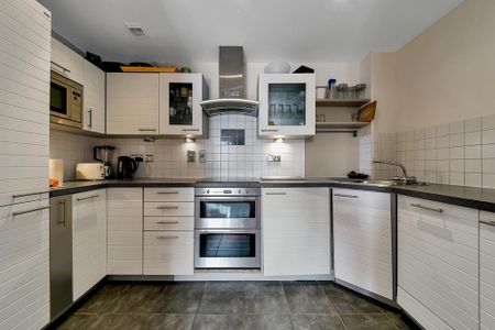 2 bedroom apartment to rent - Photo 4