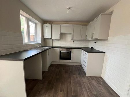 3 bedroom semi-detached house to rent - Photo 3