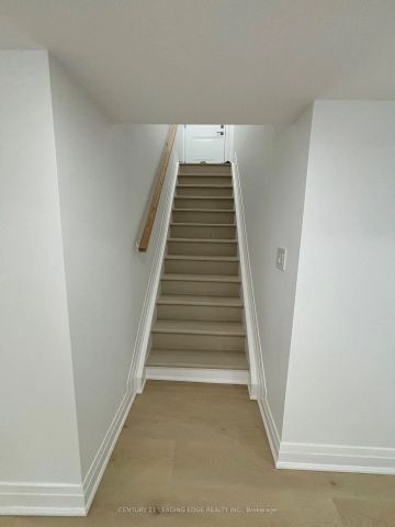 Detached Home For Lease | W9246043 - Photo 2