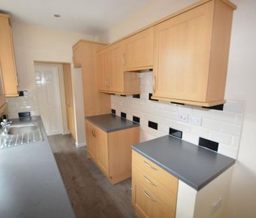 3 bedroom terraced house to rent - Photo 6