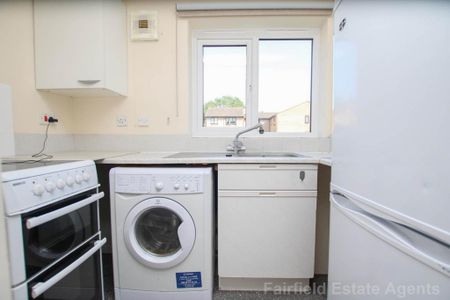 Studio to rent - Photo 4