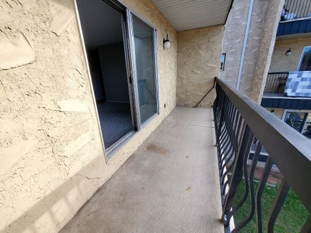 1 Bedroom Unit in Mature Area of Downtown - Photo 5