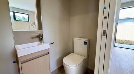 Brand-New 3-Bedroom Townhouse in Glen Eden - Photo 3