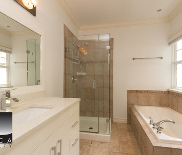 715 Crystal Court, North Vancouver (UPPER) - Photo 1