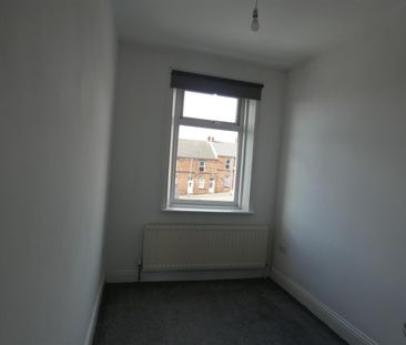 2 bed flat to rent in St. Thomas Street, Gateshead, NE9 - Photo 6