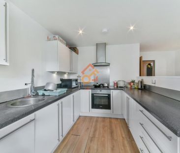 Ebb Court, 1 Albert Basin Way, London, E16 - Photo 1