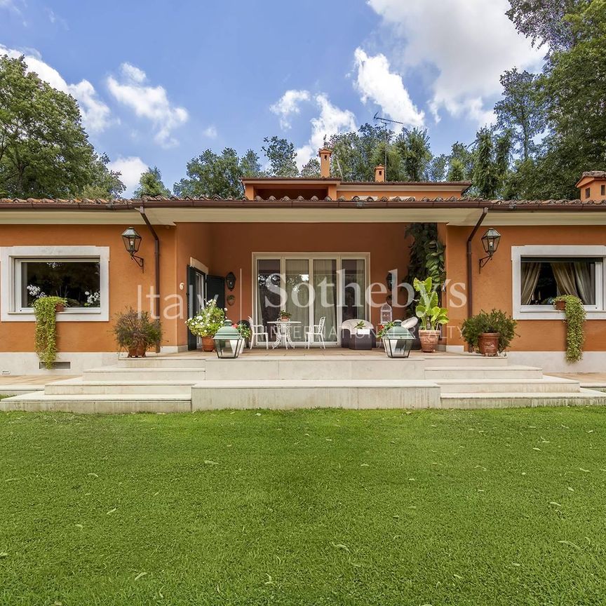 Villa con piscina e parco privato all’Olgiata - Photo 1