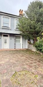 Eaton Road, Margate, CT91XE, Kent - Photo 3