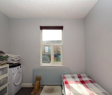 3 bed end of terrace house to rent in Spring Bank, Scarborough, YO12 - Photo 2