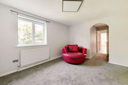 Streamside Close, Edmonton, London, N9 - Photo 5