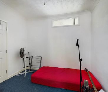 5 bedroom house to rent - Photo 2